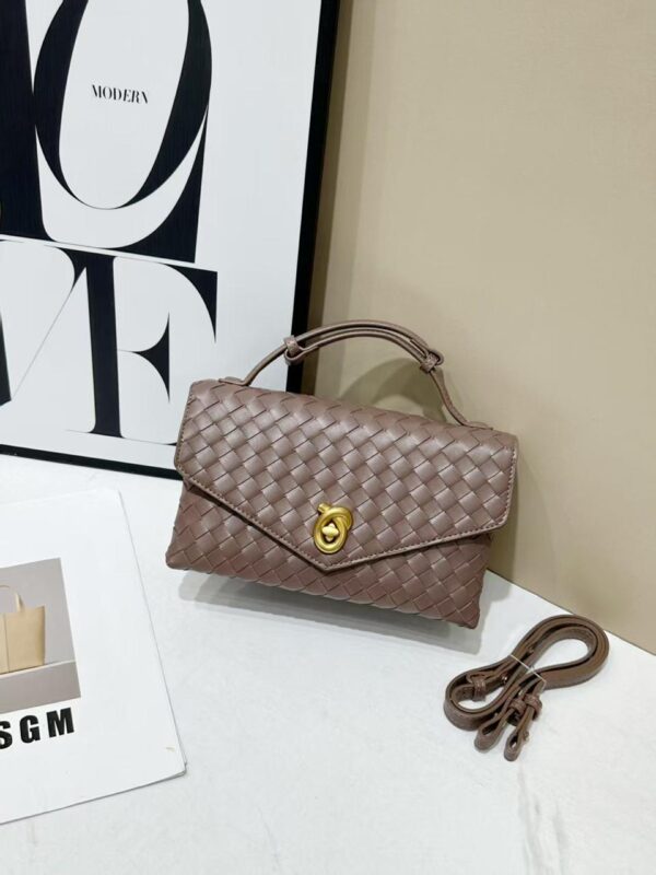 BOTTEGA - Petit sac a main dame. - Image 2